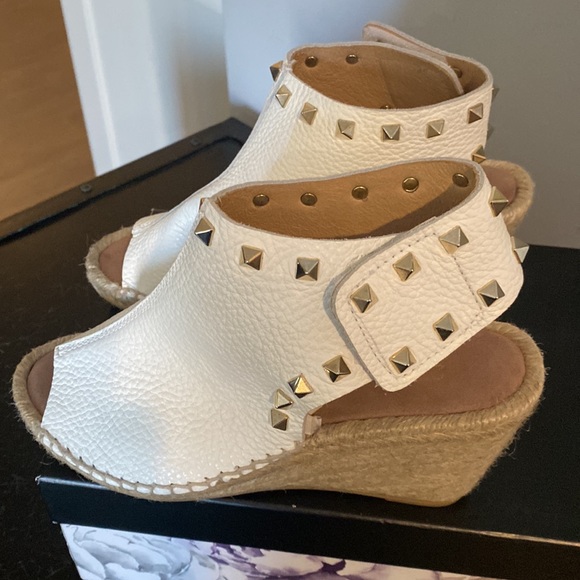 275 Central white espadrille wedge with Rockstuds - Picture 7 of 11